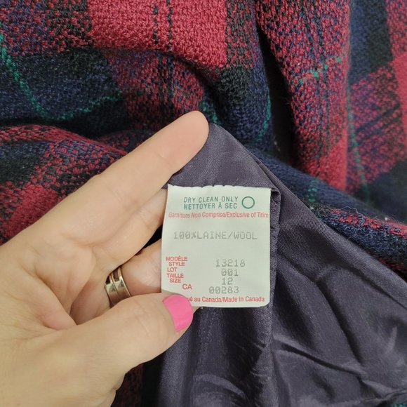 Vintage Oversized Wool Red Plaid Blazer 80's 3/4 sleeve Blazer Gold Buttons - Picture 10 of 16